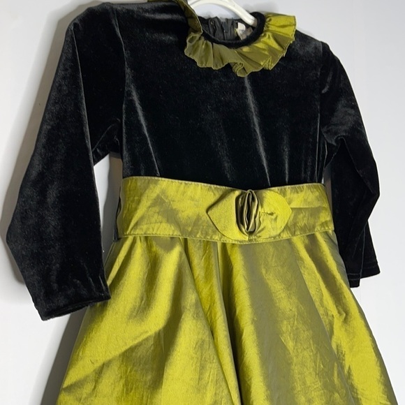 VINTAGE Black Velvet Olive Green Holiday Dress - Picture 2 of 5